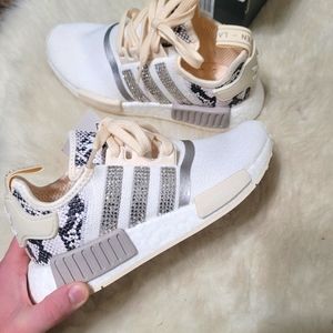 Size: 5.5 adidas nmd